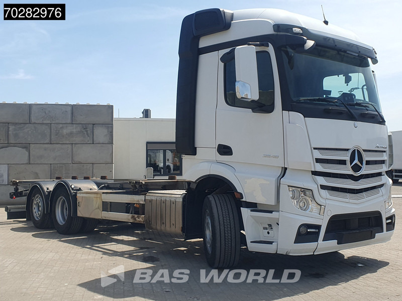 Mercedes-Benz Actros 2548 Actros 6X2 ACC Xenon Liftachse Euro 6 - Containerwagen/ Wechselfahrgestell LKW: das Bild 3 Mercedes-Benz Actros 2548 Actros 6X2 ACC Xenon Liftachse Euro 6 - Containerwagen/ Wechselfahrgestell LKW: das Bild 3