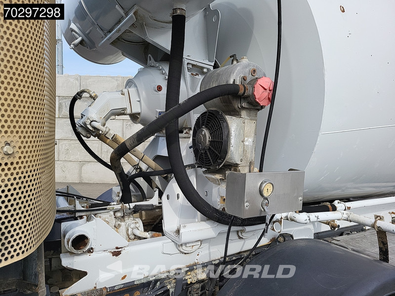 Fahrmischer Mercedes-Benz Actros 3236 8X4 9m3 Liebherr 3-Pedals Steelsuspension Big-Axle Euro 3: das Bild 8