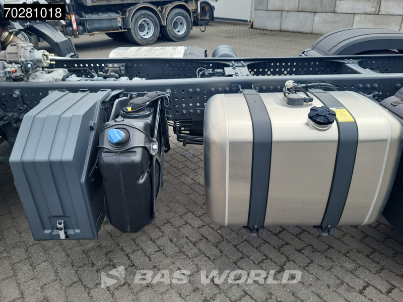 Mercedes-Benz Arocs 2636 6X4 NEW Steelsuspension chassis Flywheel PTO Big-Axle Automatic Euro 6 - Fahrgestell LKW: das Bild 2 Mercedes-Benz Arocs 2636 6X4 NEW Steelsuspension chassis Flywheel PTO Big-Axle Automatic Euro 6 - Fahrgestell LKW: das Bild 2