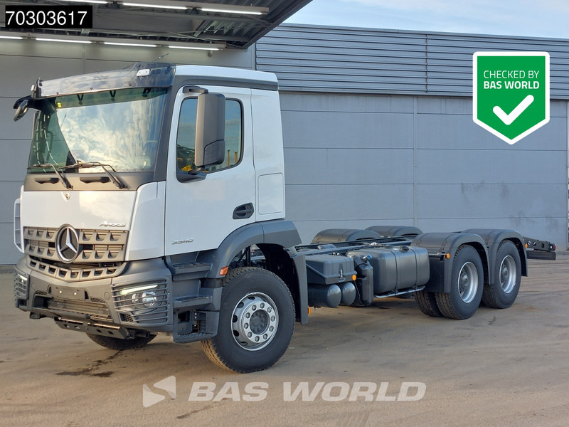 Mercedes-Benz Arocs 3340 6X4 NEW EURO 5 Chassis Steel Suspension Big-Axle Automatic - Fahrgestell LKW: das Bild 1 Mercedes-Benz Arocs 3340 6X4 NEW EURO 5 Chassis Steel Suspension Big-Axle Automatic - Fahrgestell LKW: das Bild 1