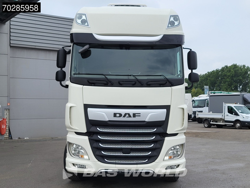Sattelzugmaschine DAF XF 530 XF 4X2 Retarder 2xTanks Standklima ACC Euro 6: das Bild 6