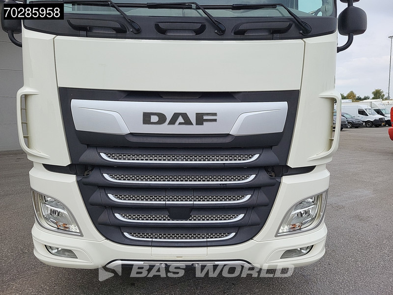 Sattelzugmaschine DAF XF 530 XF 4X2 Retarder 2xTanks Standklima ACC Euro 6: das Bild 8