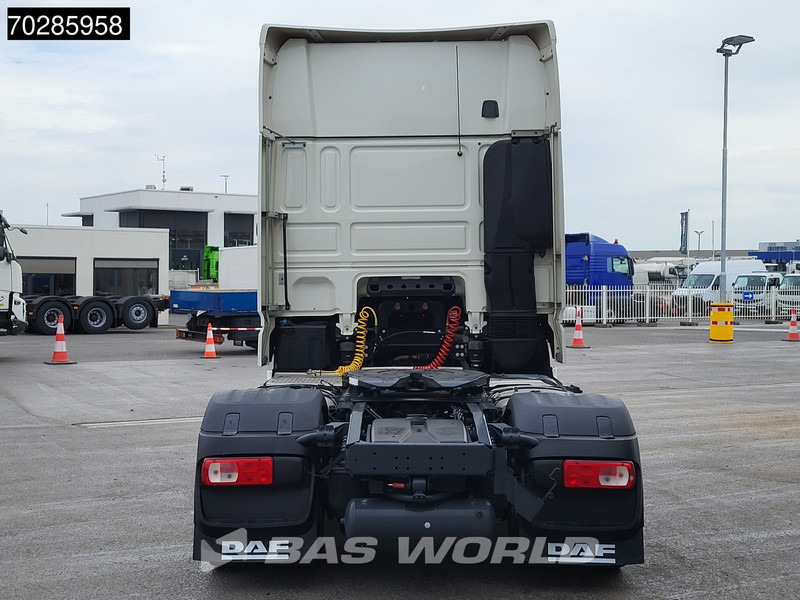 Sattelzugmaschine DAF XF 530 XF 4X2 Retarder 2xTanks Standklima ACC Euro 6: das Bild 10