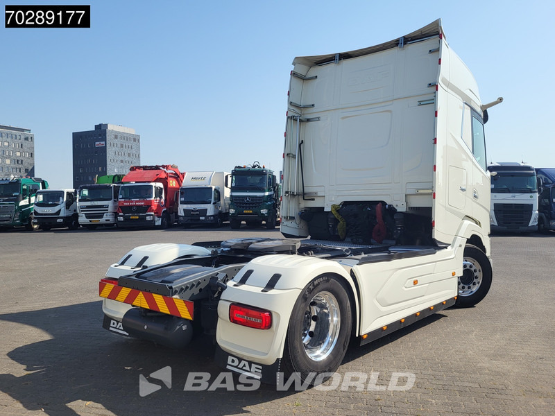 DAF XG+ 530 4X2 Retarder 2x Tanks Standklima Leather Alcoa's - Sattelzugmaschine: das Bild 5 DAF XG+ 530 4X2 Retarder 2x Tanks Standklima Leather Alcoa's - Sattelzugmaschine: das Bild 5