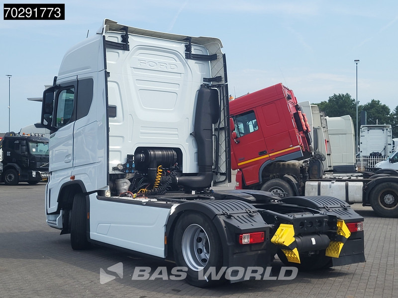Ford F-Max 500 4X2 Retarder 2xTanks Standklima Navi Euro 6 - Sattelzugmaschine: das Bild 2 Ford F-Max 500 4X2 Retarder 2xTanks Standklima Navi Euro 6 - Sattelzugmaschine: das Bild 2