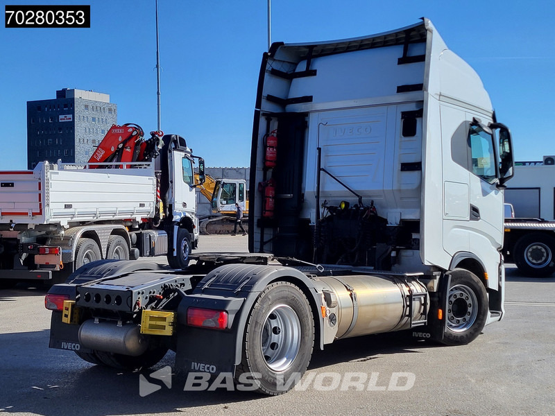 Sattelzugmaschine Iveco S-Way 460 4X2 LNG Retarder 2x Tanks LED Navi: das Bild 5