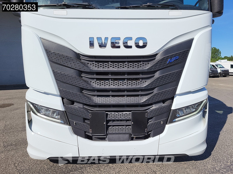 Sattelzugmaschine Iveco S-Way 460 4X2 LNG Retarder 2x Tanks LED Navi: das Bild 8