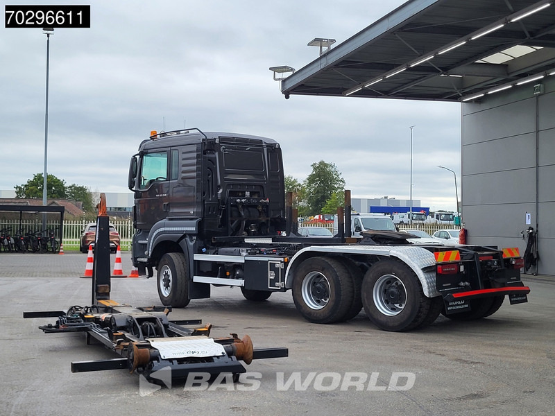 MAN TGS 33.510 TGS 6X6 Tractorhead + hooklift 20t AJK 5th wheel Wechselsystem Retarder Automatic - Sattelzugmaschine: das Bild 2 MAN TGS 33.510 TGS 6X6 Tractorhead + hooklift 20t AJK 5th wheel Wechselsystem Retarder Automatic - Sattelzugmaschine: das Bild 2
