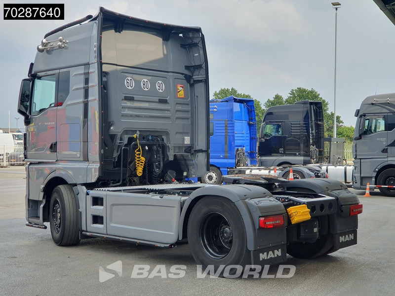 MAN TGX 18.520 4X2 Individual Lion S! GX Retarder Full-Air 2x Tanks Navi LED ACC Euro 6 - Sattelzugmaschine: das Bild 2 MAN TGX 18.520 4X2 Individual Lion S! GX Retarder Full-Air 2x Tanks Navi LED ACC Euro 6 - Sattelzugmaschine: das Bild 2