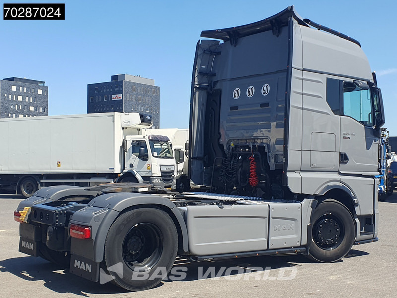 MAN TGX 18.520 4X2 Individual Lion S! GX Retarder Full-Air 2x Tanks Navi LED ACC Euro 6 - Sattelzugmaschine: das Bild 5 MAN TGX 18.520 4X2 Individual Lion S! GX Retarder Full-Air 2x Tanks Navi LED ACC Euro 6 - Sattelzugmaschine: das Bild 5
