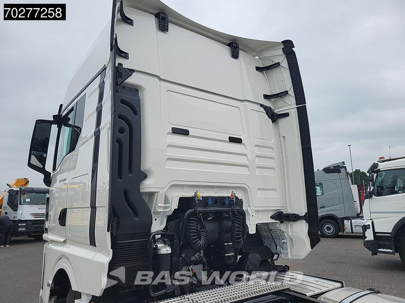 MAN TGX 18.520 4X2 NEW! GX Retarder 2x Tanks Standklima ACC - Sattelzugmaschine: das Bild 3 MAN TGX 18.520 4X2 NEW! GX Retarder 2x Tanks Standklima ACC - Sattelzugmaschine: das Bild 3