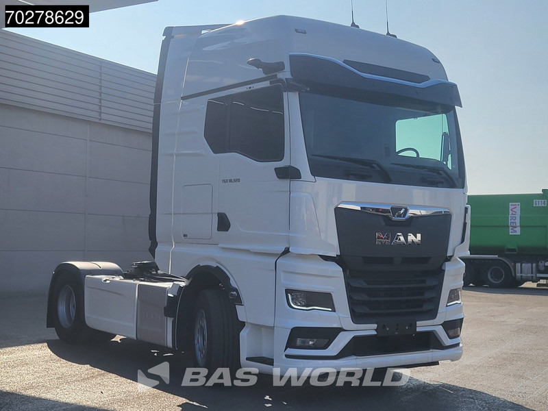 MAN TGX 18.520 4X2 Retarder 2xTanks Standklima MirrorCam ACC Navi LED Euro 6 Nieuw! - Sattelzugmaschine: das Bild 3 MAN TGX 18.520 4X2 Retarder 2xTanks Standklima MirrorCam ACC Navi LED Euro 6 Nieuw! - Sattelzugmaschine: das Bild 3