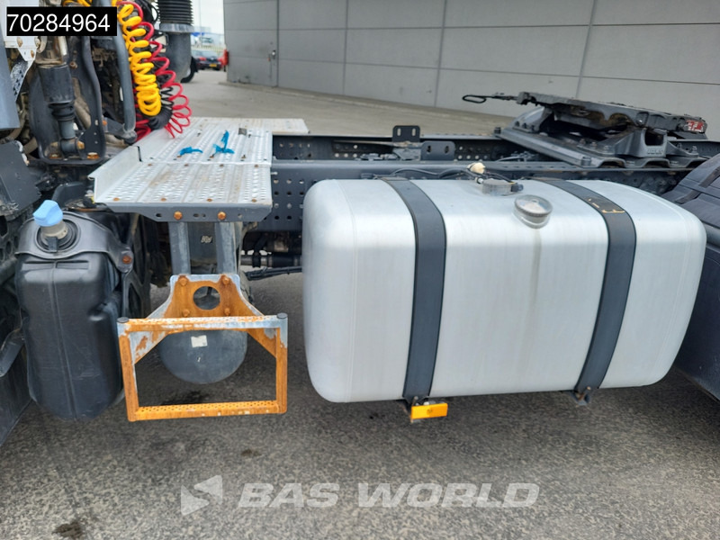 Sattelzugmaschine Mercedes-Benz Actros 1845 4X2 ClassicSpace Retarder Euro 6: das Bild 13