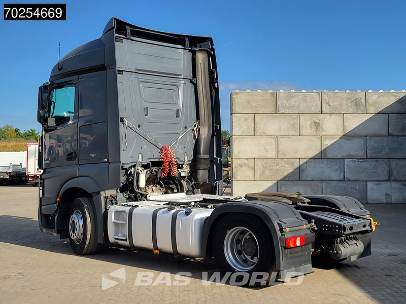 Mercedes-Benz Actros 1845 4X2 StreamSpace 2x Tanks - Sattelzugmaschine: das Bild 2 Mercedes-Benz Actros 1845 4X2 StreamSpace 2x Tanks - Sattelzugmaschine: das Bild 2