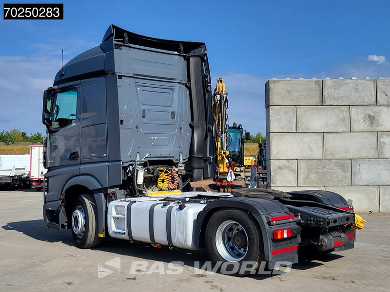 Mercedes-Benz Actros 1845 4X2 StreamSpace 2x Tanks - Sattelzugmaschine: das Bild 2 Mercedes-Benz Actros 1845 4X2 StreamSpace 2x Tanks - Sattelzugmaschine: das Bild 2