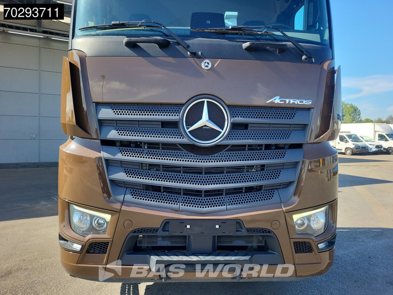 Sattelzugmaschine Mercedes-Benz Actros 1848 4X2 BigSpace Retarder 2x Tanks Standairco MirrorCam Navi ACC Euro 6: das Bild 8