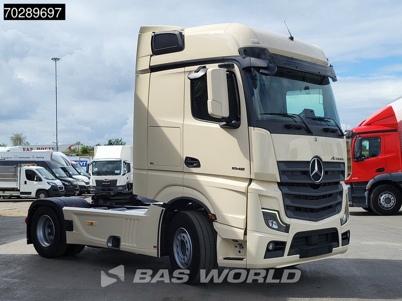Mercedes-Benz Actros 1848 4X2 BigSpace Retarder Standklima PPC Navi ACC LED - Sattelzugmaschine: das Bild 3 Mercedes-Benz Actros 1848 4X2 BigSpace Retarder Standklima PPC Navi ACC LED - Sattelzugmaschine: das Bild 3