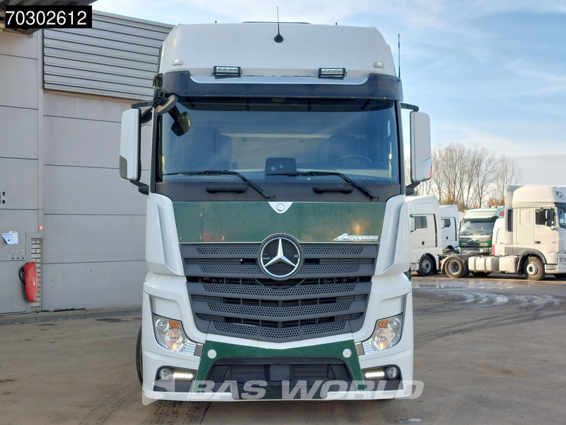 Sattelzugmaschine Mercedes-Benz Actros 1848 4X2 Mega GigaSpace 2x Tanks: das Bild 12 Sattelzugmaschine Mercedes-Benz Actros 1848 4X2 Mega GigaSpace 2x Tanks: das Bild 12