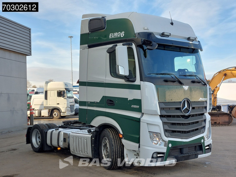 Sattelzugmaschine Mercedes-Benz Actros 1848 4X2 Mega GigaSpace 2x Tanks: das Bild 7 Sattelzugmaschine Mercedes-Benz Actros 1848 4X2 Mega GigaSpace 2x Tanks: das Bild 7