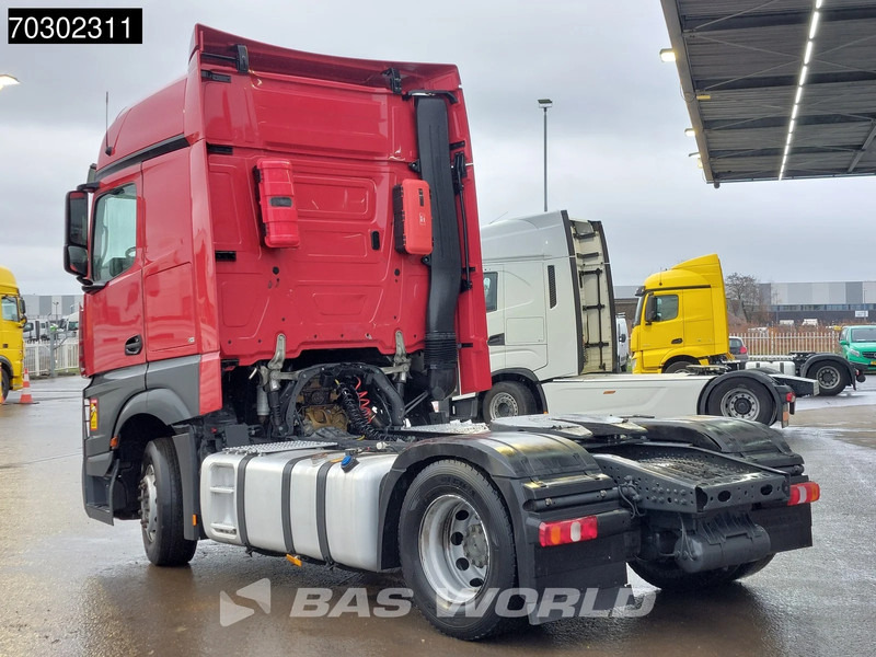 Mercedes-Benz Actros 1848 Actros 4X2 MP4 BigSpace 2xTanks - Sattelzugmaschine: das Bild 2 Mercedes-Benz Actros 1848 Actros 4X2 MP4 BigSpace 2xTanks - Sattelzugmaschine: das Bild 2