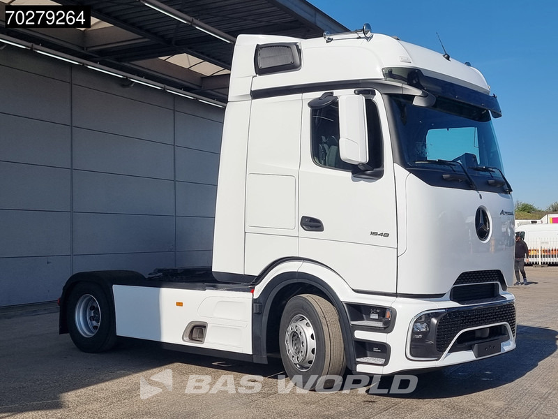 Mercedes-Benz Actros 1848 Actros 4X2 NEW! ProCabin-Big 2x Tanks Standklima Navi SmartTacho2 - Sattelzugmaschine: das Bild 3 Mercedes-Benz Actros 1848 Actros 4X2 NEW! ProCabin-Big 2x Tanks Standklima Navi SmartTacho2 - Sattelzugmaschine: das Bild 3