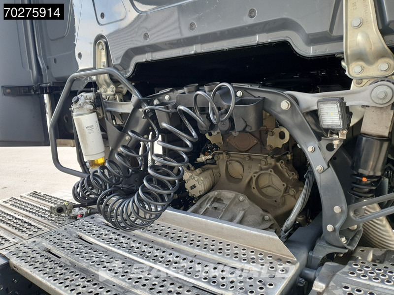 Sattelzugmaschine Mercedes-Benz Actros 1851 4X2: das Bild 9