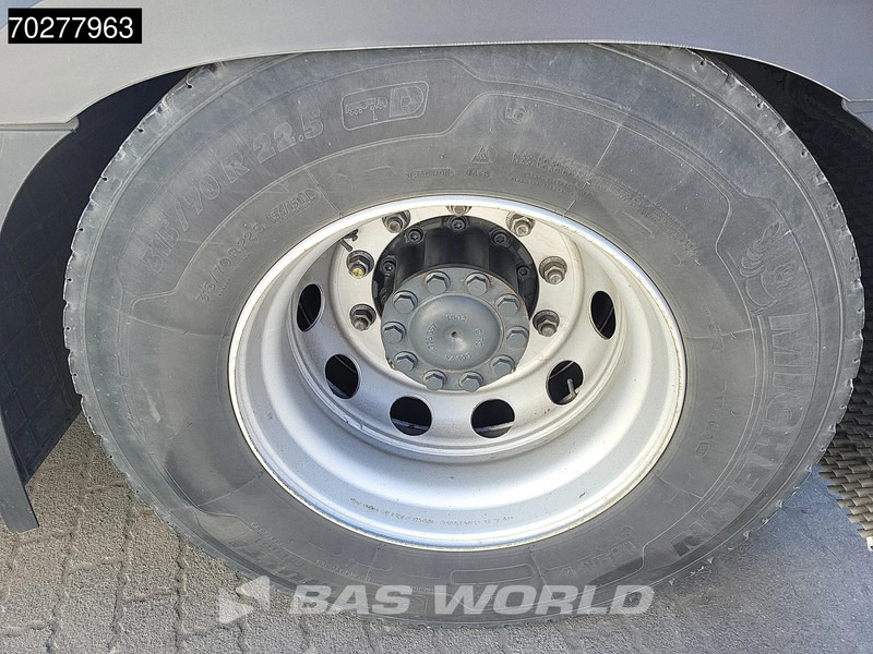 Sattelzugmaschine Mercedes-Benz Actros 1851 Actros 4X2 BigSpace 2x Tanks: das Bild 9 Sattelzugmaschine Mercedes-Benz Actros 1851 Actros 4X2 BigSpace 2x Tanks: das Bild 9