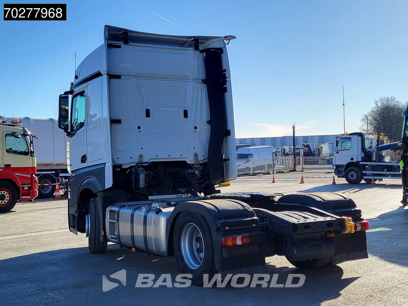 Mercedes-Benz Actros 1851 Actros 4X2 BigSpace 2x Tanks - Sattelzugmaschine: das Bild 2 Mercedes-Benz Actros 1851 Actros 4X2 BigSpace 2x Tanks - Sattelzugmaschine: das Bild 2