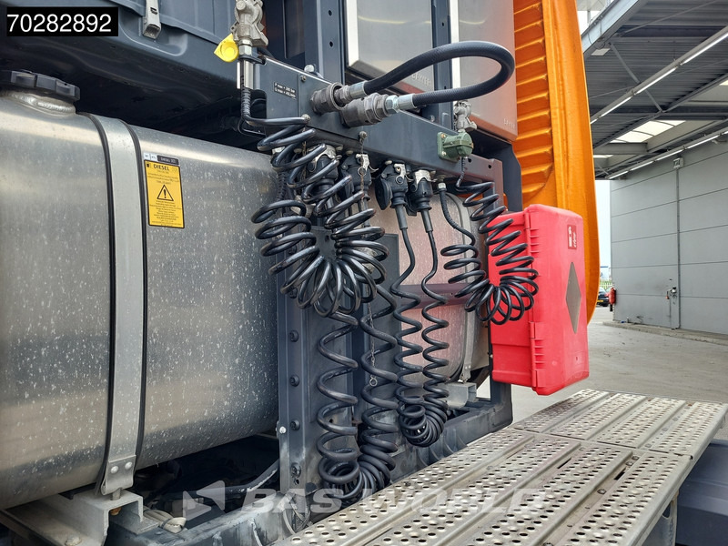 Sattelzugmaschine Mercedes-Benz Actros 4163 8X4 180T GigaSpace Retarder Hydrauliek BigAxle Alcoa´s: das Bild 12