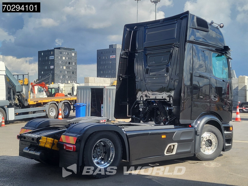 Mercedes-Benz Actros L 1863 4X2 NEW! Retarder Full-Air Leder Standklima 2x Tanks MirrorCam Navi PPC Alcoa's LED Euro 6 - Sattelzugmaschine: das Bild 5 Mercedes-Benz Actros L 1863 4X2 NEW! Retarder Full-Air Leder Standklima 2x Tanks MirrorCam Navi PPC Alcoa's LED Euro 6 - Sattelzugmaschine: das Bild 5