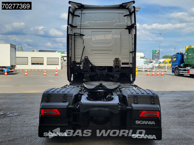 Scania S560 4X2 NEW! Retarder Full-Air 2xTanks Leder Standklima Navi ACC LED - Sattelzugmaschine: das Bild 3 Scania S560 4X2 NEW! Retarder Full-Air 2xTanks Leder Standklima Navi ACC LED - Sattelzugmaschine: das Bild 3