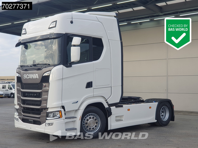 Scania S560 4X2 NEW! Retarder Full-Air 2xTanks Standklima Navi ACC LED Euro 6 - Sattelzugmaschine: das Bild 1 Scania S560 4X2 NEW! Retarder Full-Air 2xTanks Standklima Navi ACC LED Euro 6 - Sattelzugmaschine: das Bild 1