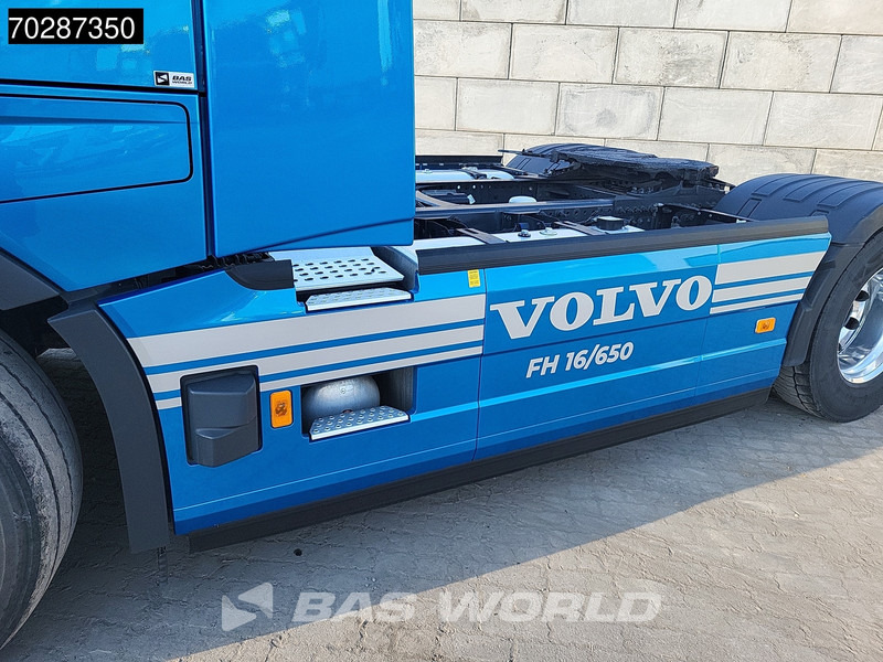 Volvo FH16 650 4X2 XL Retarder Full-Air VDS I-ParkCool Leather Alcoa's - Sattelzugmaschine: das Bild 2 Volvo FH16 650 4X2 XL Retarder Full-Air VDS I-ParkCool Leather Alcoa's - Sattelzugmaschine: das Bild 2
