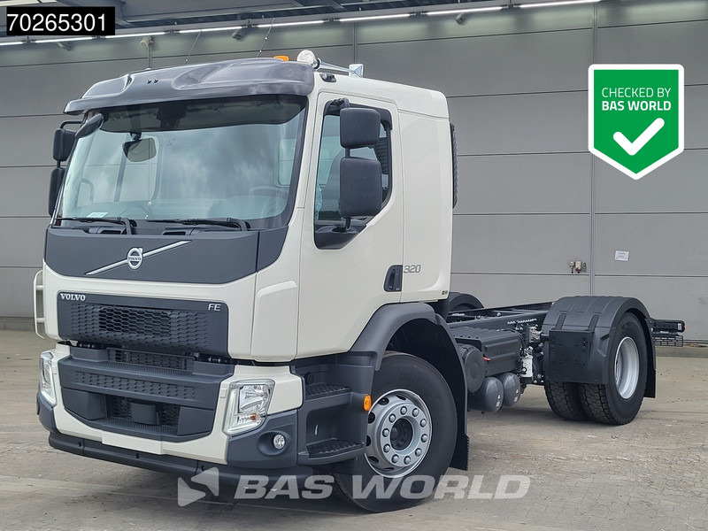 Volvo FE 320 4X2 NEW 18t chassis PTO Preparation Automatic Euro 6 - Fahrgestell LKW: das Bild 1 Volvo FE 320 4X2 NEW 18t chassis PTO Preparation Automatic Euro 6 - Fahrgestell LKW: das Bild 1