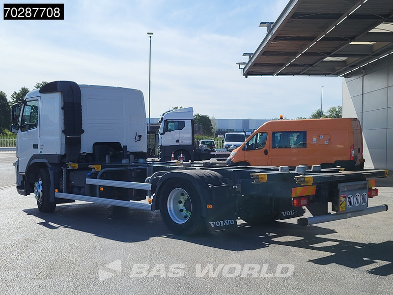 Volvo FM 330 4X2 4,60m Wheelbase BDF Automatic Euro 5 - Containerwagen/ Wechselfahrgestell LKW: das Bild 2 Volvo FM 330 4X2 4,60m Wheelbase BDF Automatic Euro 5 - Containerwagen/ Wechselfahrgestell LKW: das Bild 2