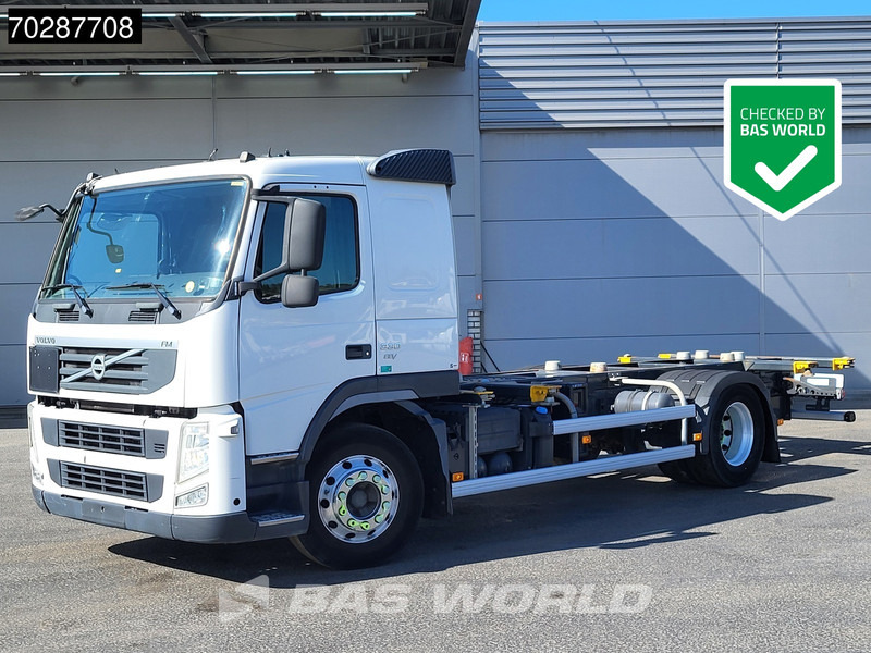 Volvo FM 330 4X2 4,60m Wheelbase BDF Automatic Euro 5 - Containerwagen/ Wechselfahrgestell LKW: das Bild 1 Volvo FM 330 4X2 4,60m Wheelbase BDF Automatic Euro 5 - Containerwagen/ Wechselfahrgestell LKW: das Bild 1