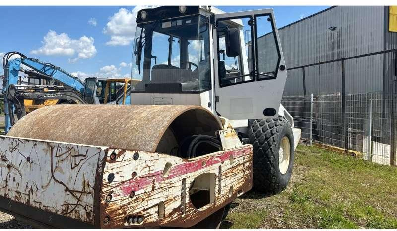 Bomag BW219 DH-4 - Kombiwalze: das Bild 2 Bomag BW219 DH-4 - Kombiwalze: das Bild 2