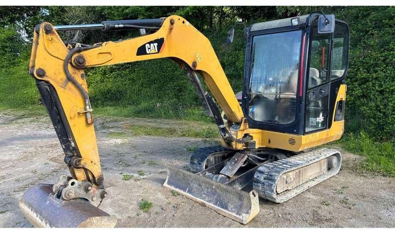 Caterpillar 302.5C - Minibagger: das Bild 1 Caterpillar 302.5C - Minibagger: das Bild 1