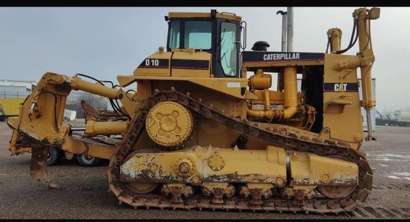 Caterpillar D10 DEPOT BARCELONE - Bulldozer: das Bild 2 Caterpillar D10 DEPOT BARCELONE - Bulldozer: das Bild 2