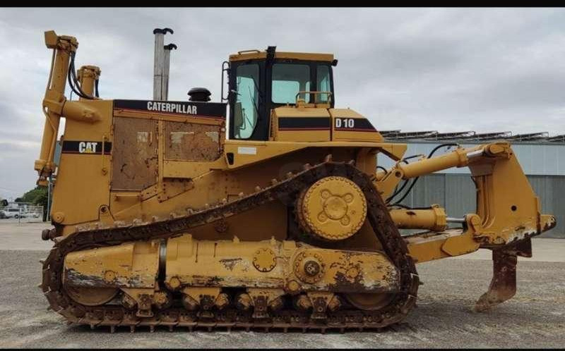 Caterpillar D10 DEPOT BARCELONE - Bulldozer: das Bild 3 Caterpillar D10 DEPOT BARCELONE - Bulldozer: das Bild 3