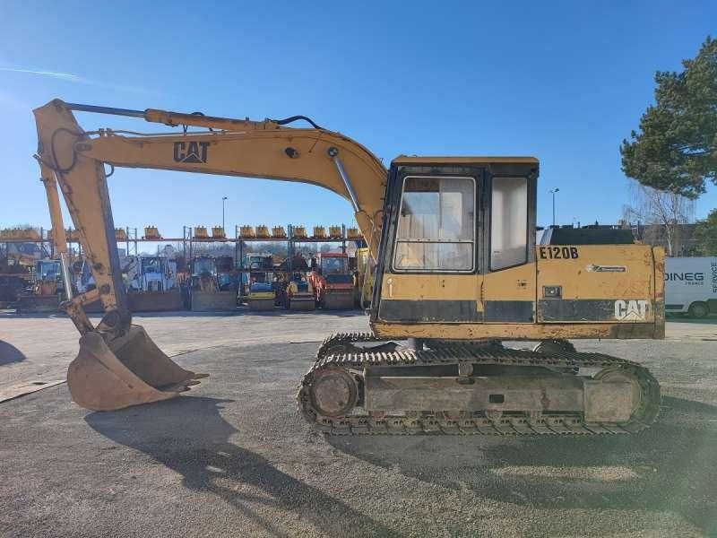 Caterpillar E120B - Kettenbagger: das Bild 4 Caterpillar E120B - Kettenbagger: das Bild 4