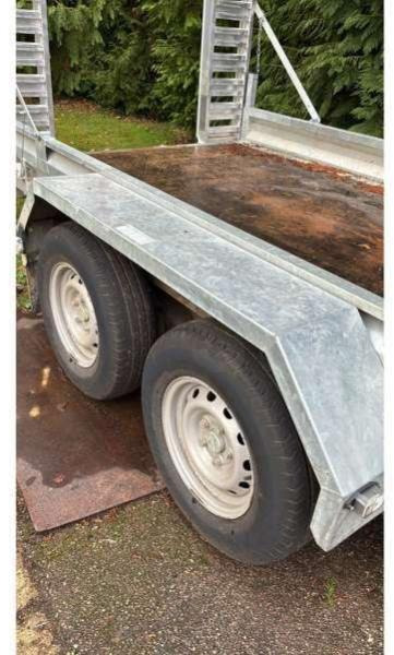 PKW Anhänger HUBIERE 2 ESSIEUX: das Bild 6 PKW Anhänger HUBIERE 2 ESSIEUX: das Bild 6