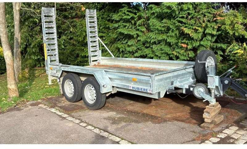 HUBIERE 2 ESSIEUX - PKW Anhänger: das Bild 3 HUBIERE 2 ESSIEUX - PKW Anhänger: das Bild 3