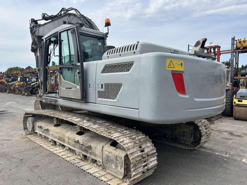 Volvo EC220DL - Kettenbagger: das Bild 2 Volvo EC220DL - Kettenbagger: das Bild 2
