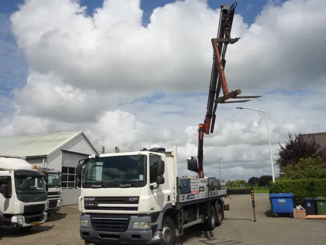 DAF CF 360 6X4 MANUAL GEAR STEELSPRINGS 18,5 TON PALFINKER - Pritsche LKW, Autokran: das Bild 3 DAF CF 360 6X4 MANUAL GEAR STEELSPRINGS 18,5 TON PALFINKER - Pritsche LKW, Autokran: das Bild 3