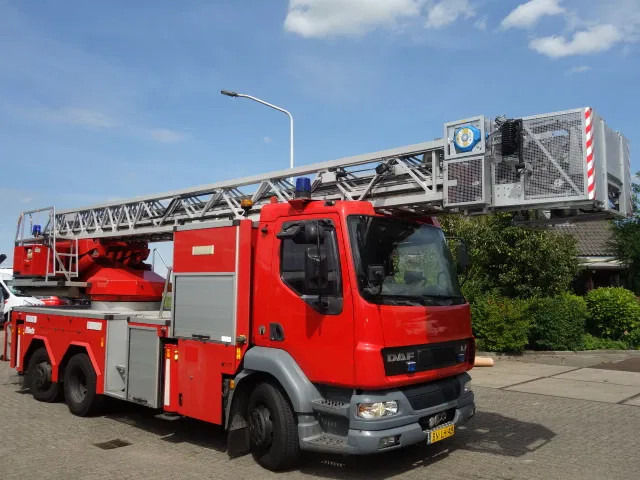 DAF LF 250 METZ 30 meter - LKW: das Bild 2 DAF LF 250 METZ 30 meter - LKW: das Bild 2