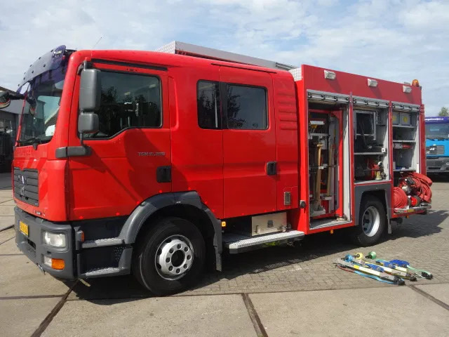 MAN TGM 15.290 15-280 BOMBEROS FIRE TRUCK, 3000 LITER PER MIN - Feuerwehrfahrzeug: das Bild 1 MAN TGM 15.290 15-280 BOMBEROS FIRE TRUCK, 3000 LITER PER MIN - Feuerwehrfahrzeug: das Bild 1