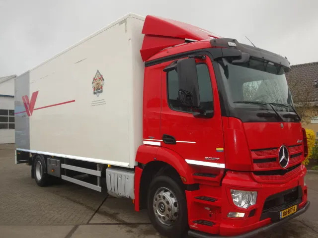 Mercedes-Benz Antos 2027 - Koffer LKW: das Bild 3 Mercedes-Benz Antos 2027 - Koffer LKW: das Bild 3