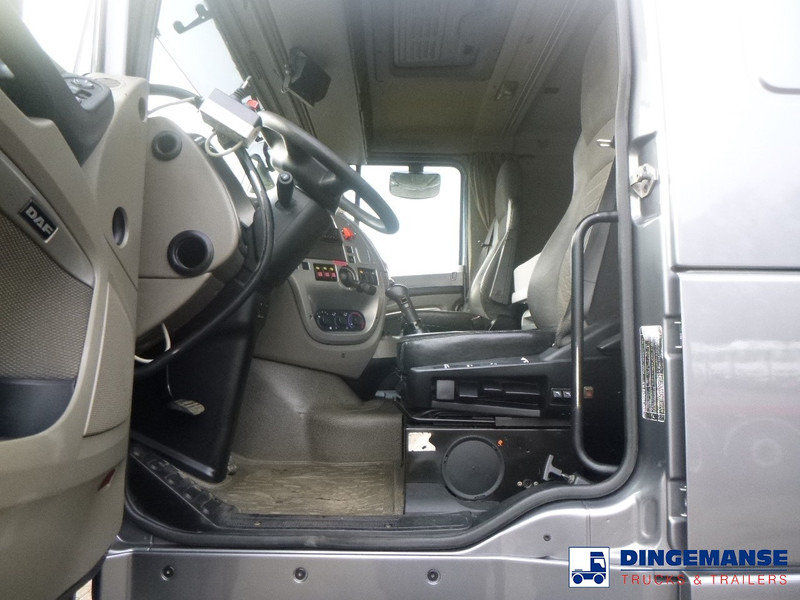 Holztransporter, Autokran DAF XF 105.510 6x4 + Loglift F281S83 crane / timber truck + dolly: das Bild 13