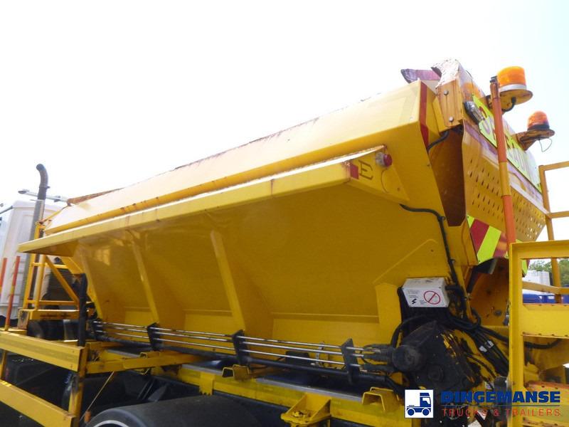 Schneeräumfahrzeug MAN TGM 18.290 4X4 RHD gritter / snow plough: das Bild 8